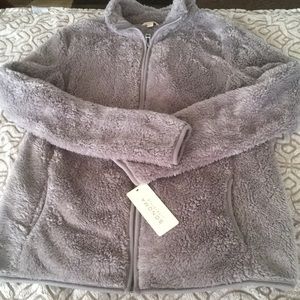 Fuzzy fleece Sonoma grey jacket.